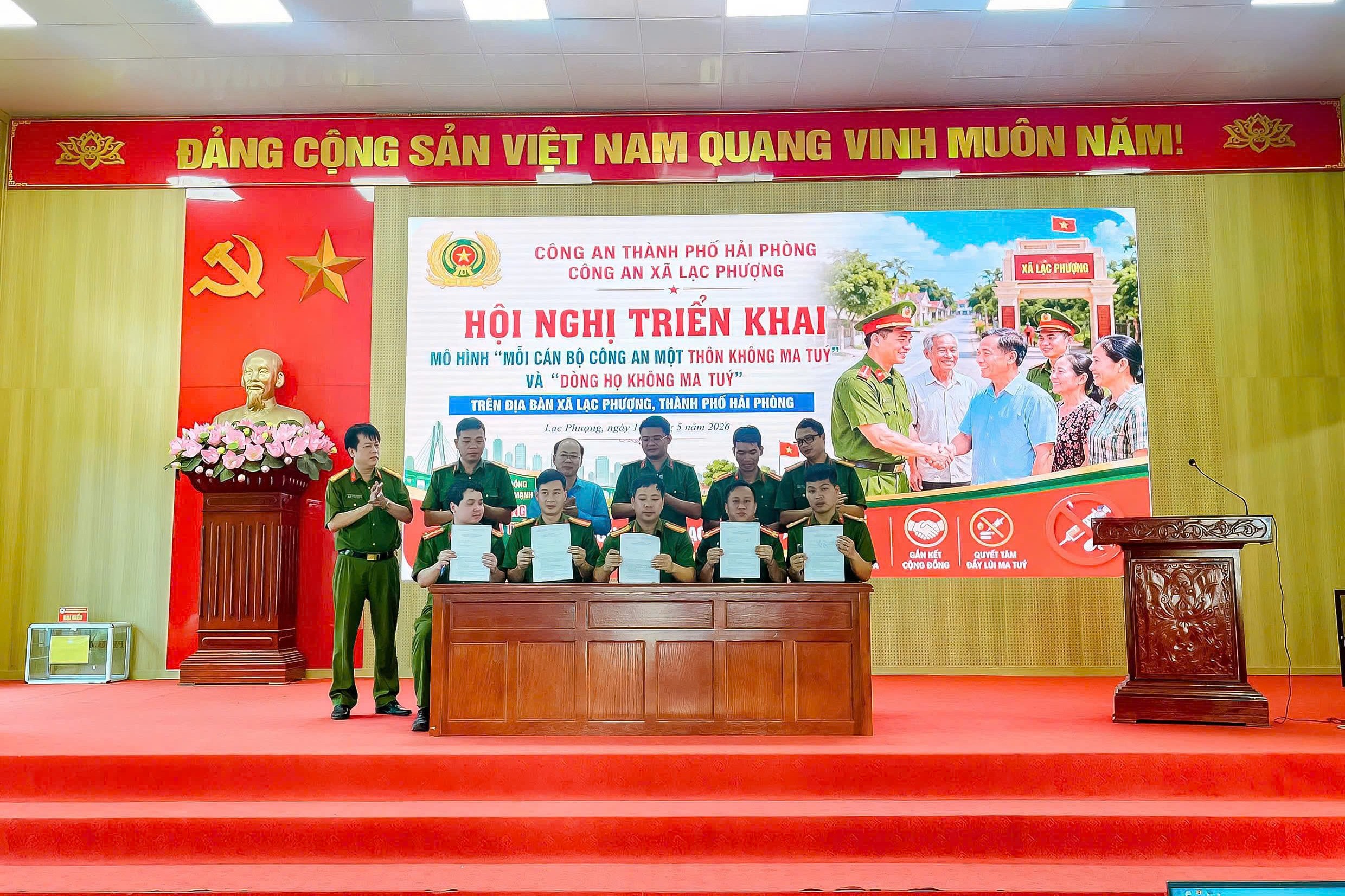 Công an xã Lạc Phượng tổ chức Hội nghị triển khai xây dựng mô hình “Mỗi cán bộ Công an một thôn không ma túy
